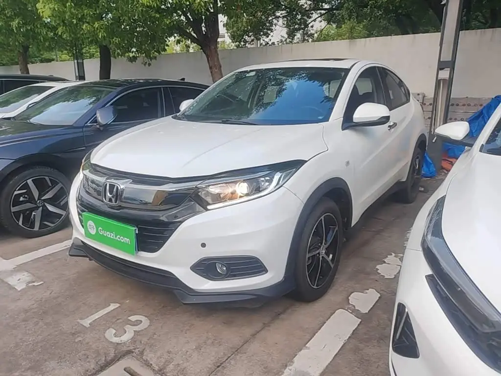 Honda Vezel 2022 — Фото 1/20