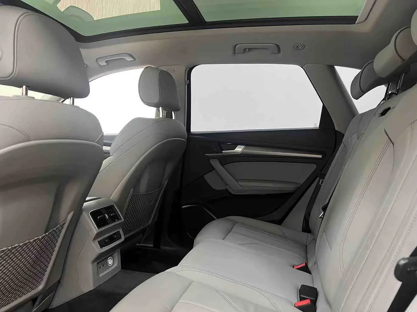 Audi Q5L 2021 — Photo 13/20