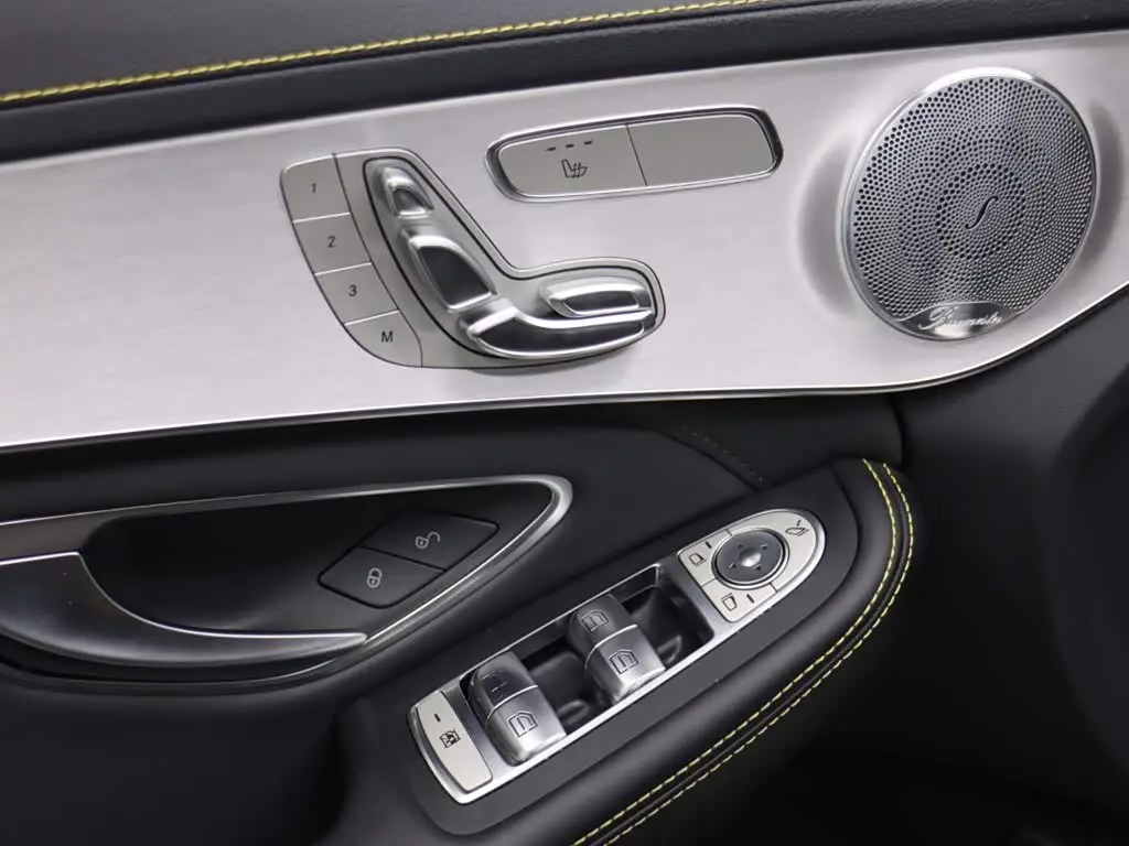 Mercedes-Benz C-Class AMG 2022 — Photo 7/20