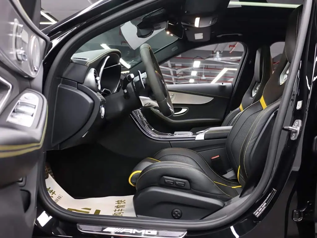 Mercedes-Benz C-Class AMG 2022 — Photo 8/20