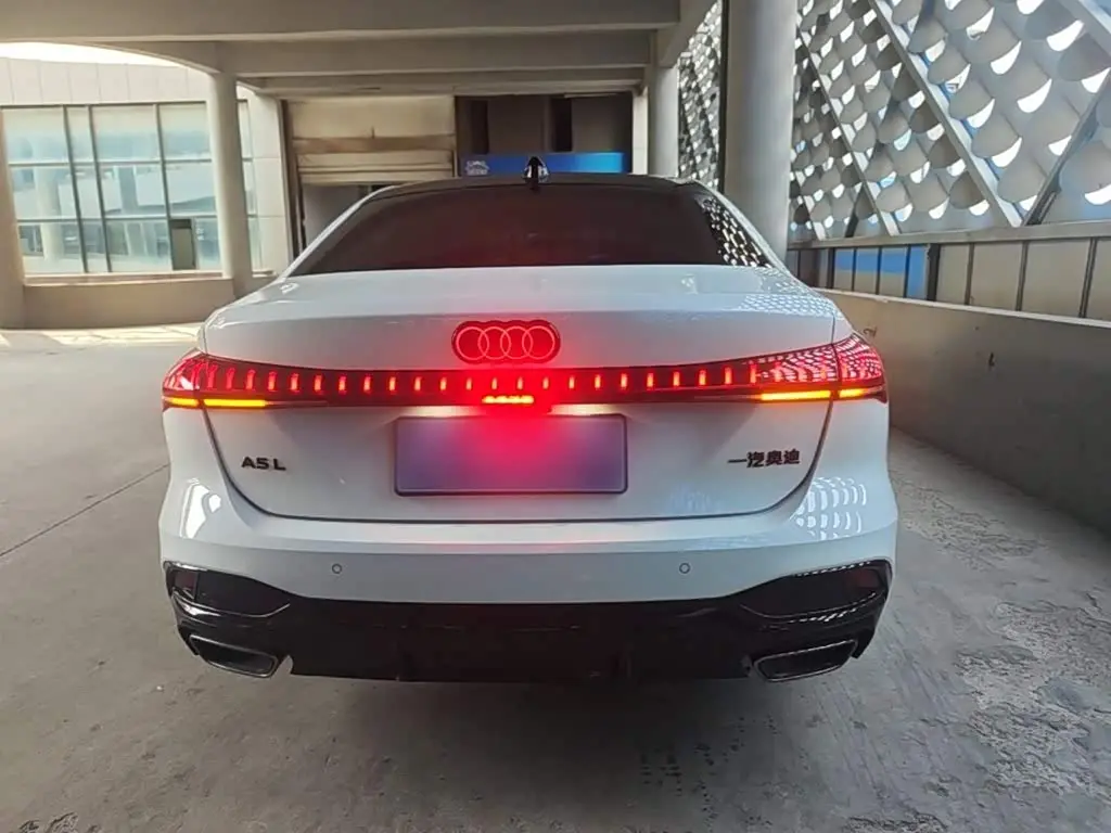 Audi A5L 2025 — Photo 6/20