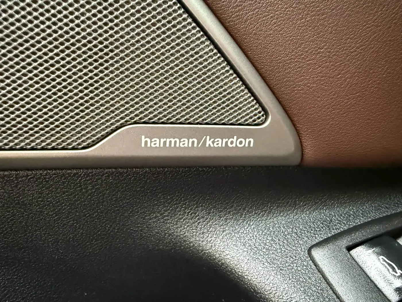 BMW 5 Series 2021 — Photo 19/20