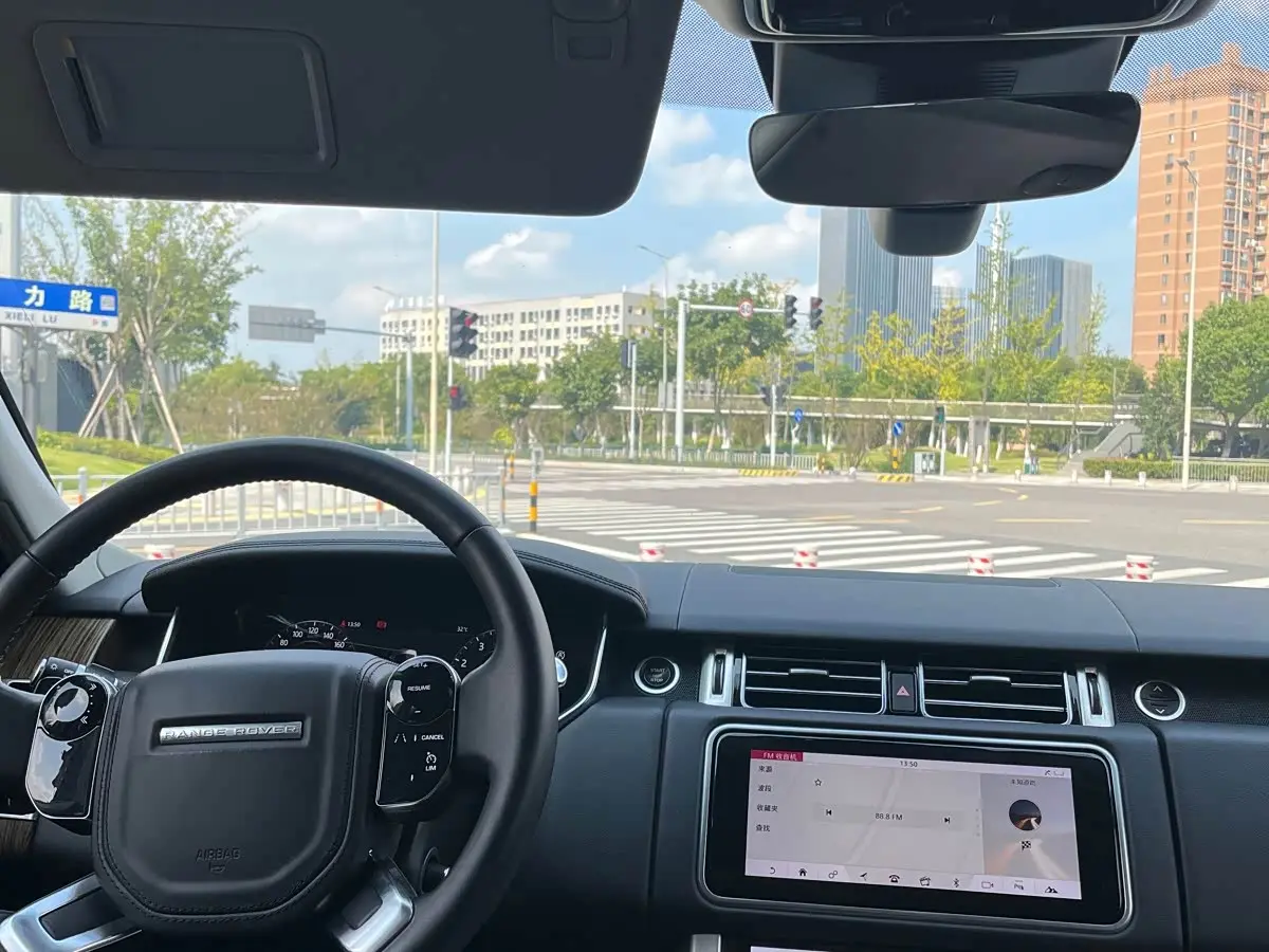 Land Rover Range Rover 2019 — Şəkil 14/15