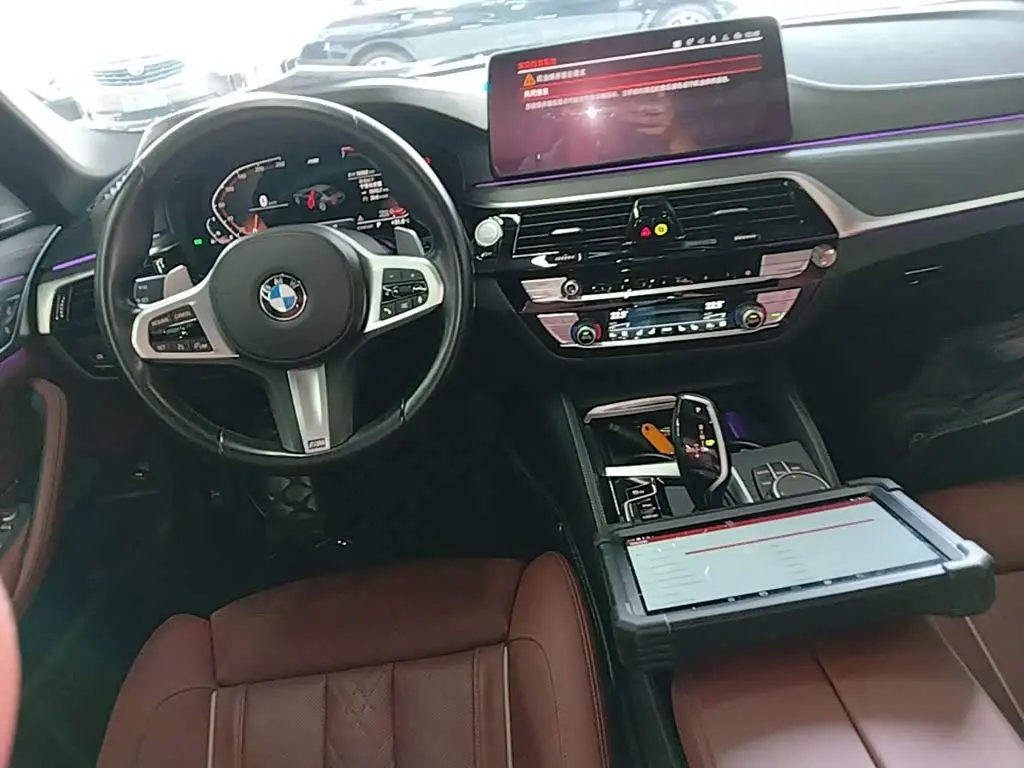 BMW 5 Series 2021 — Фото 10/20