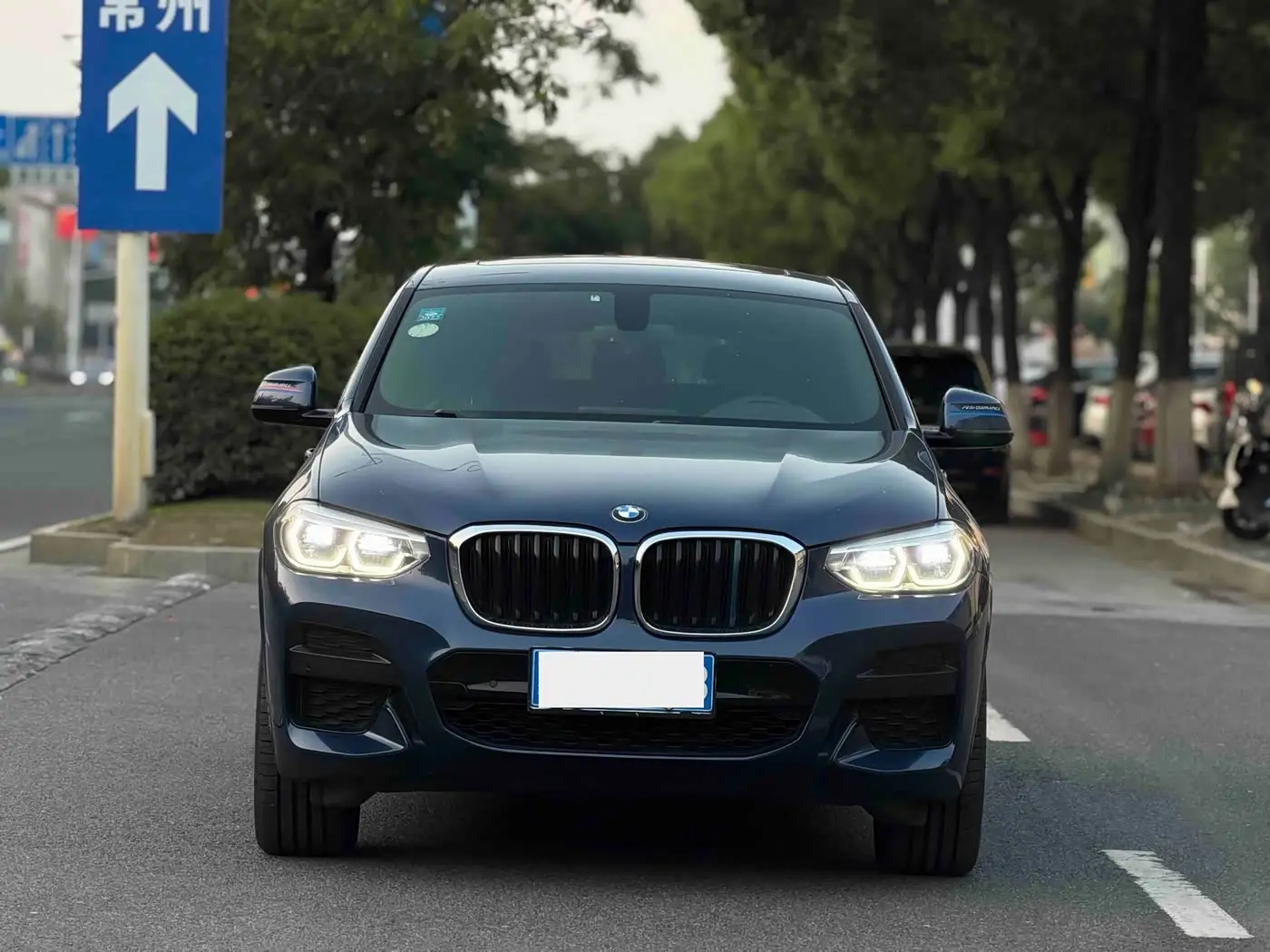 BMW X4 2020 — Фото 2/10