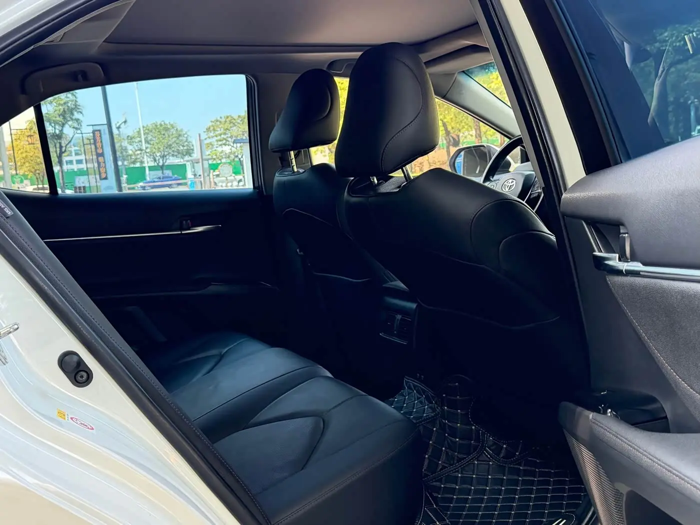 Toyota Camry 2018 — Фото 10/20