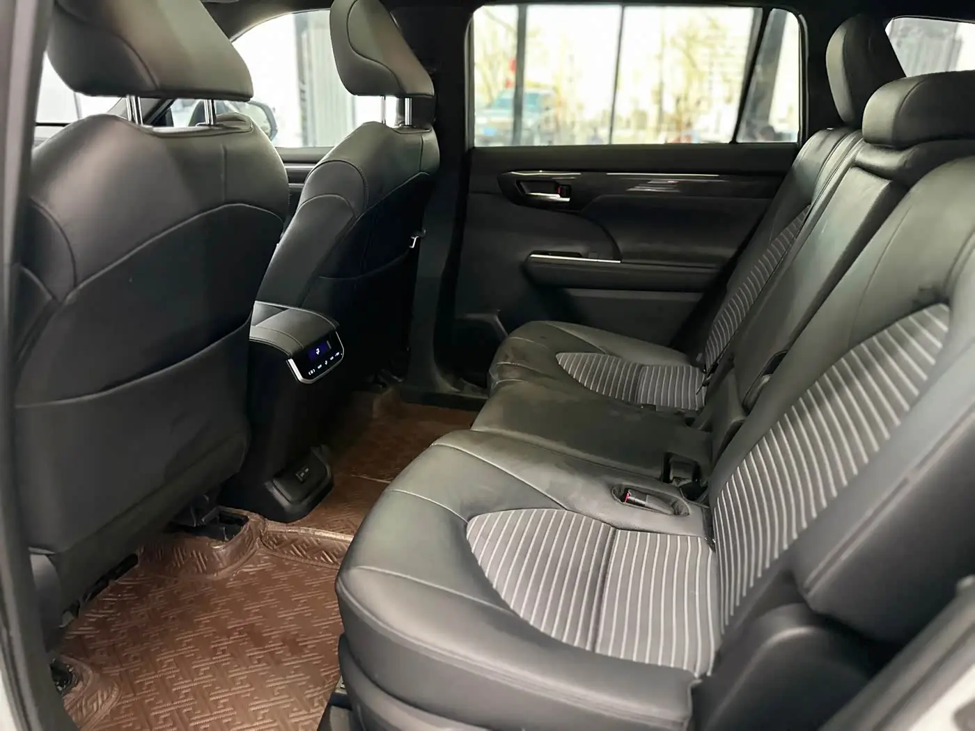 Toyota Crown Kluger 2022 — Şəkil 5/12