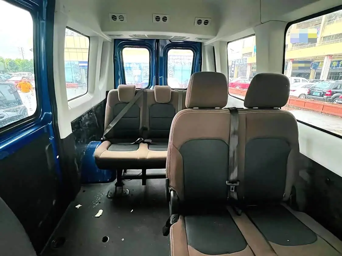 Iveco Daily 2024 — Фото 3/8