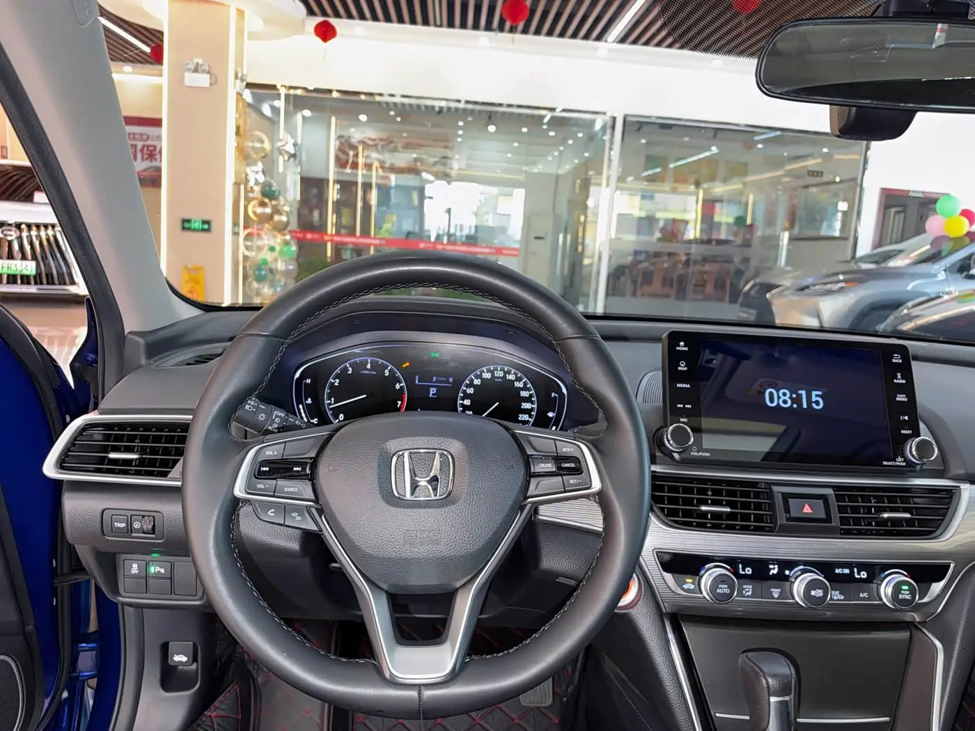 Honda Accord 2019 — Фото 8/16
