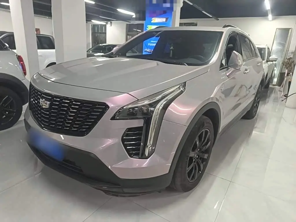 Cadillac XT4 2023 — Фото 2/20