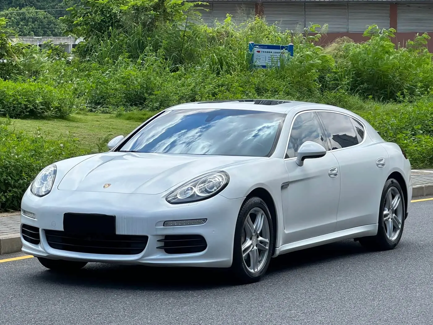 Porsche Panamera 2014 — Photo 1/20