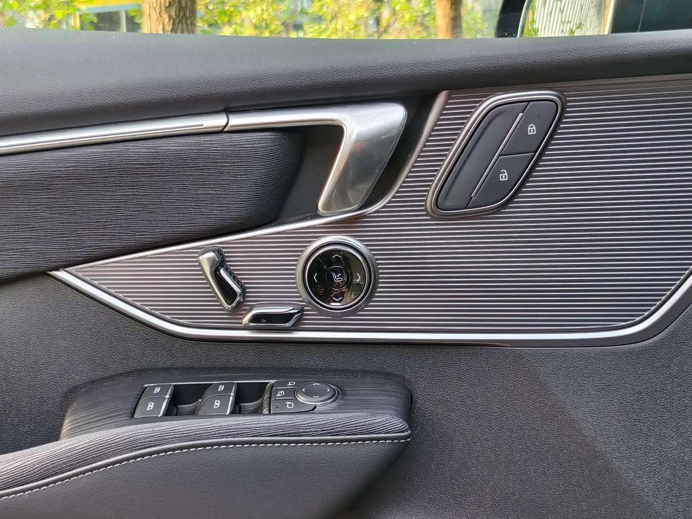 Buick LaCrosse 2025 — Фото 10/20