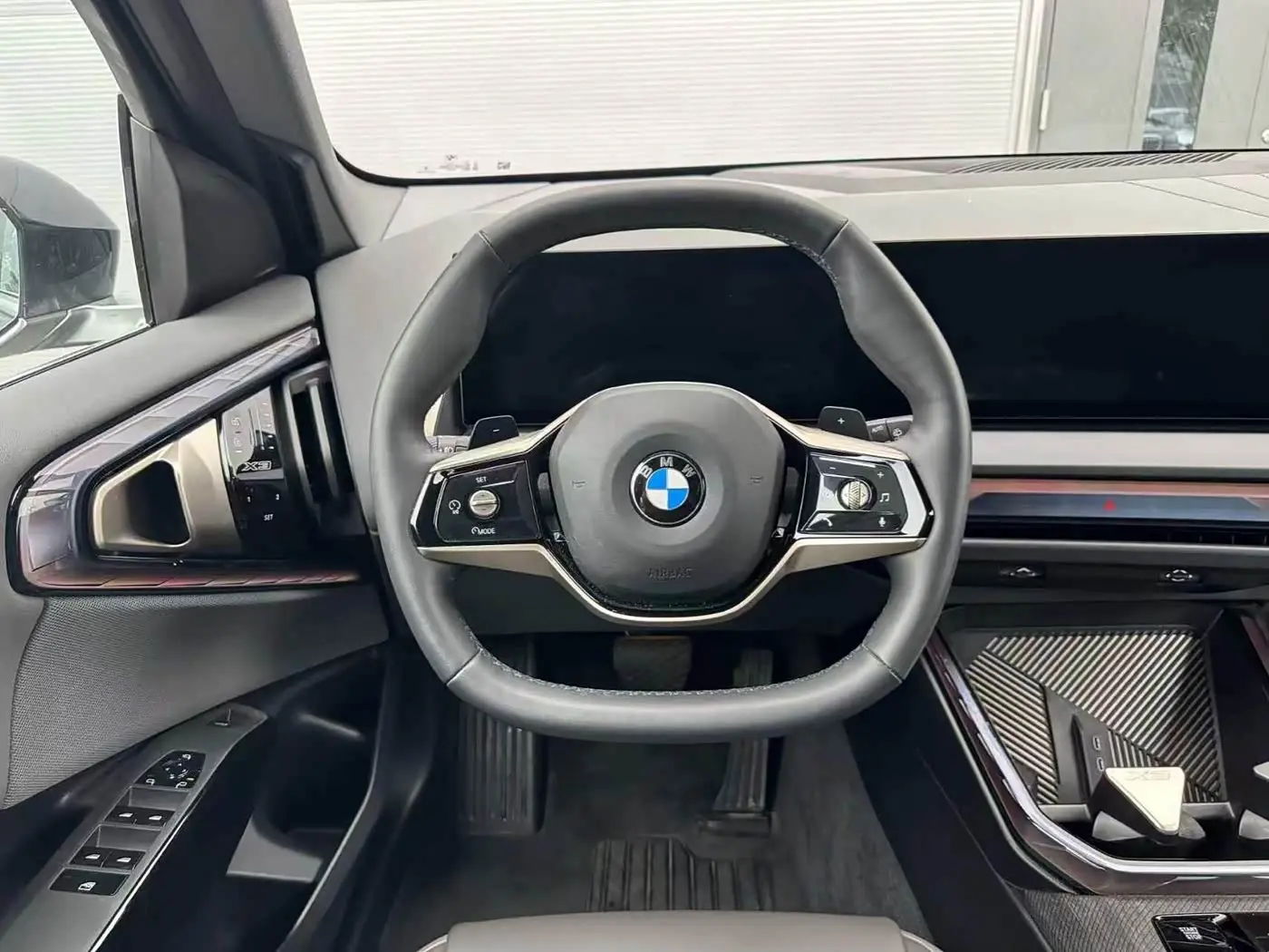 BMW X3 2025 — Фото 8/11
