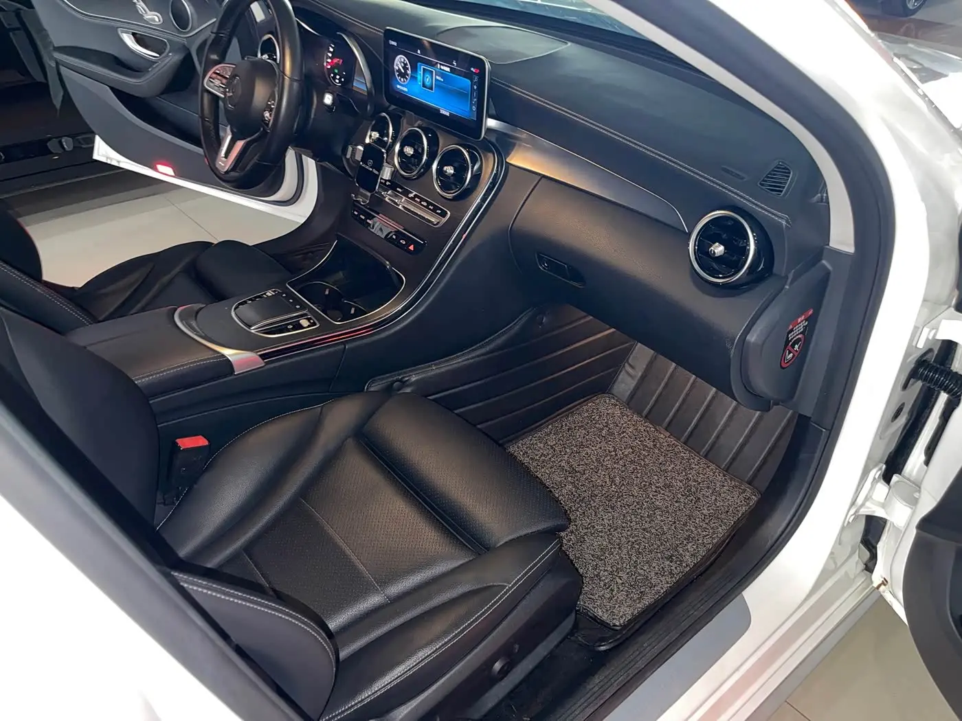 Mercedes-Benz C-Class 2019 — Фото 13/13