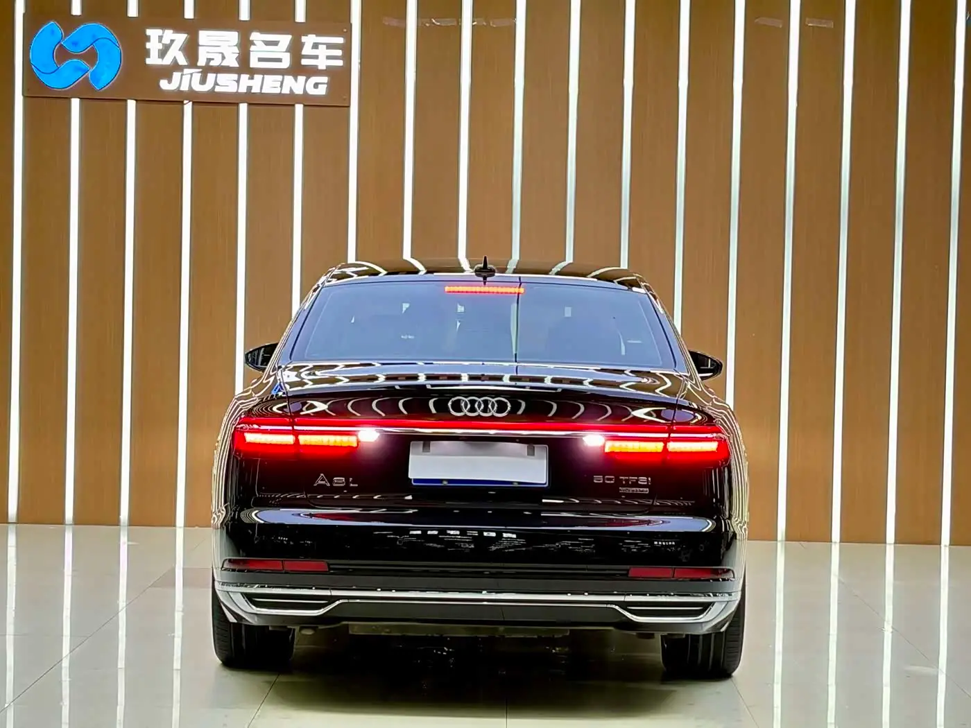 Audi A8 2022 — Photo 20/20