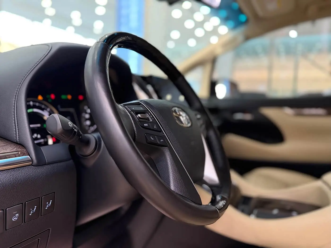 Toyota Alphard 2022 — ფოტო 15/20