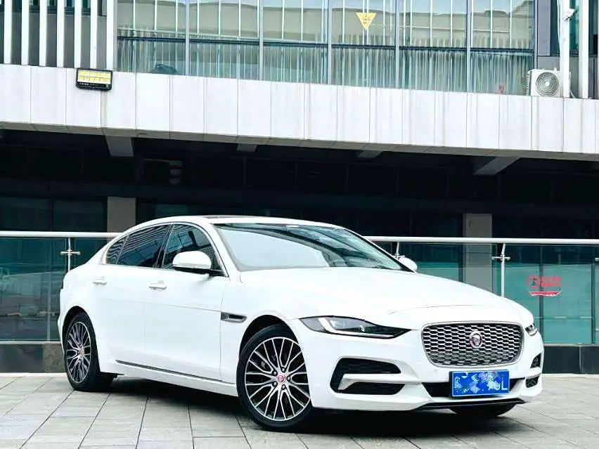 Jaguar XEL 2021 — Фото 3/7