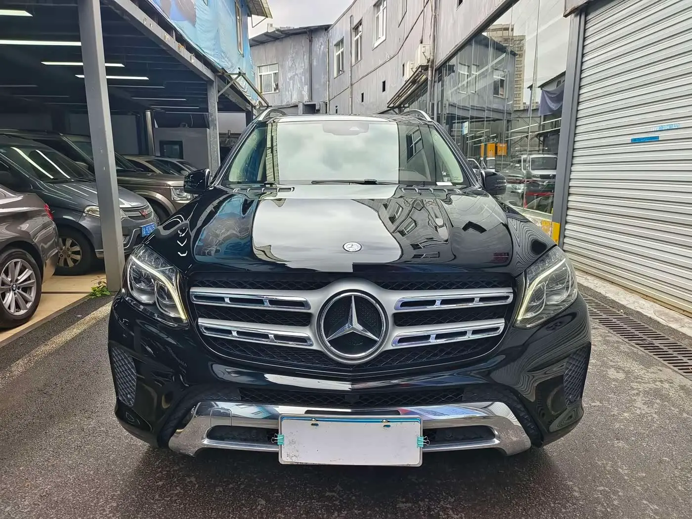 Mercedes-Benz GLS 2017 — Фото 2/17