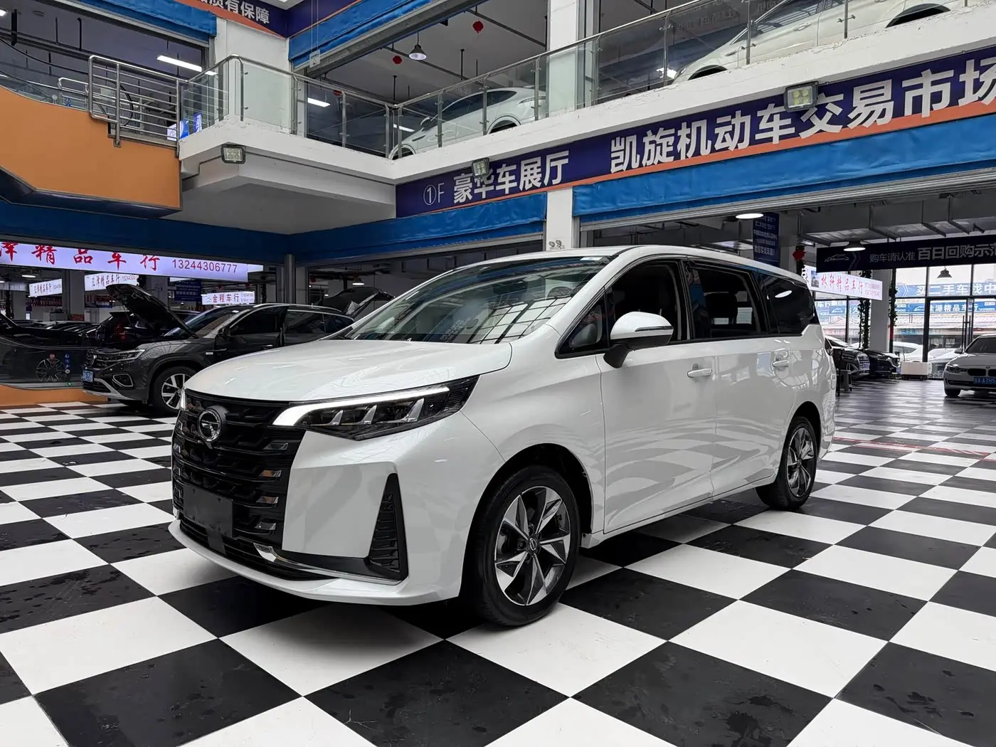 GAC Trumpchi Trumpchi M6 2022 — Photo 1/20