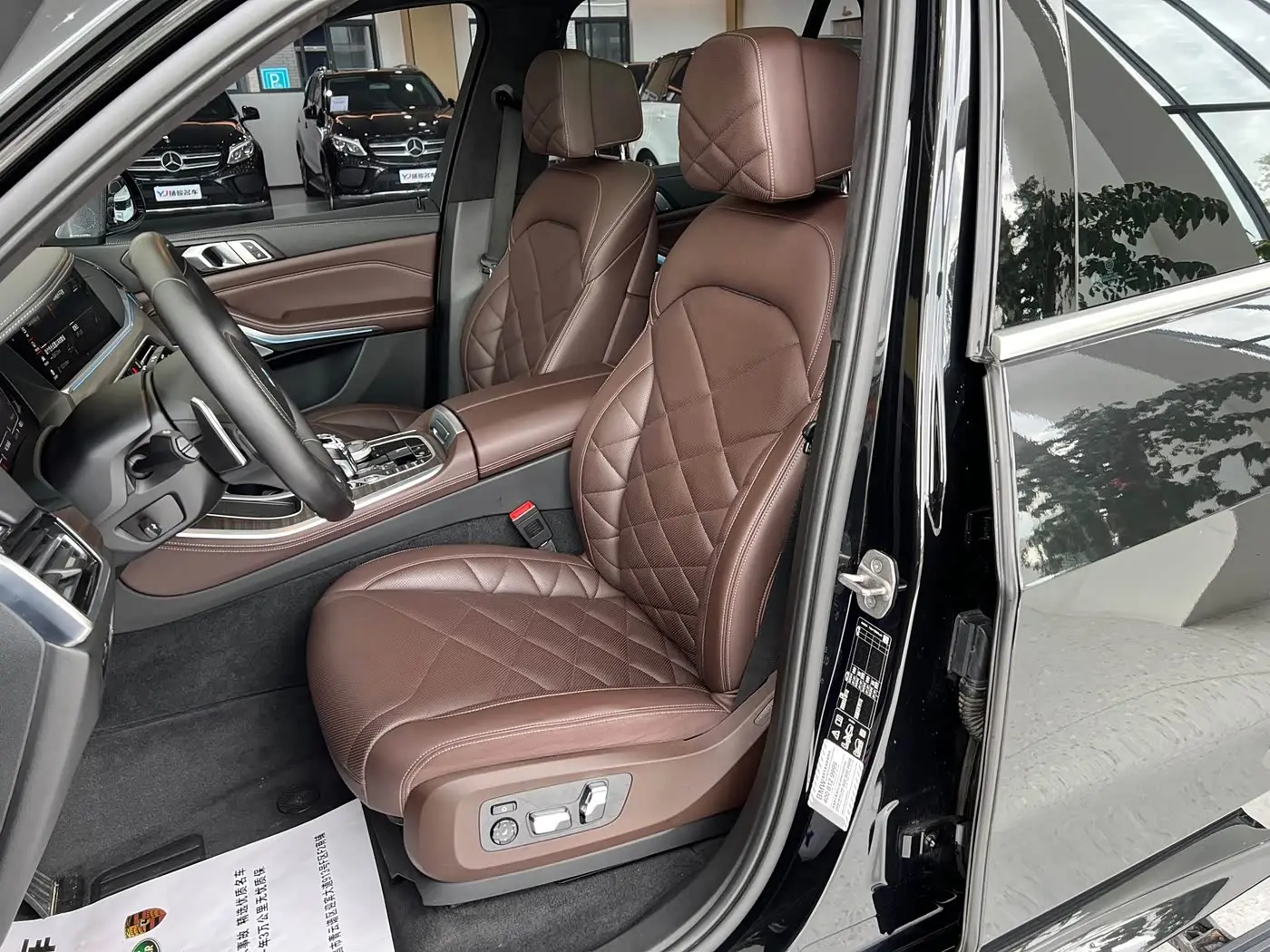 BMW X5 2023 — Фото 8/14
