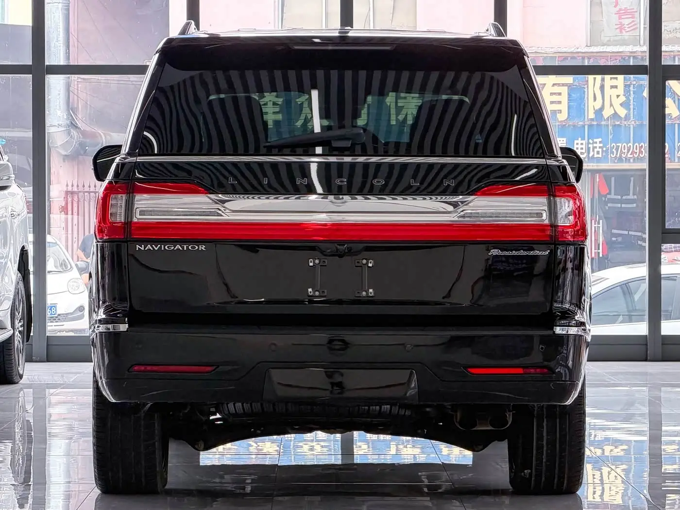 Lincoln Navigator 2022 — Photo 3/20