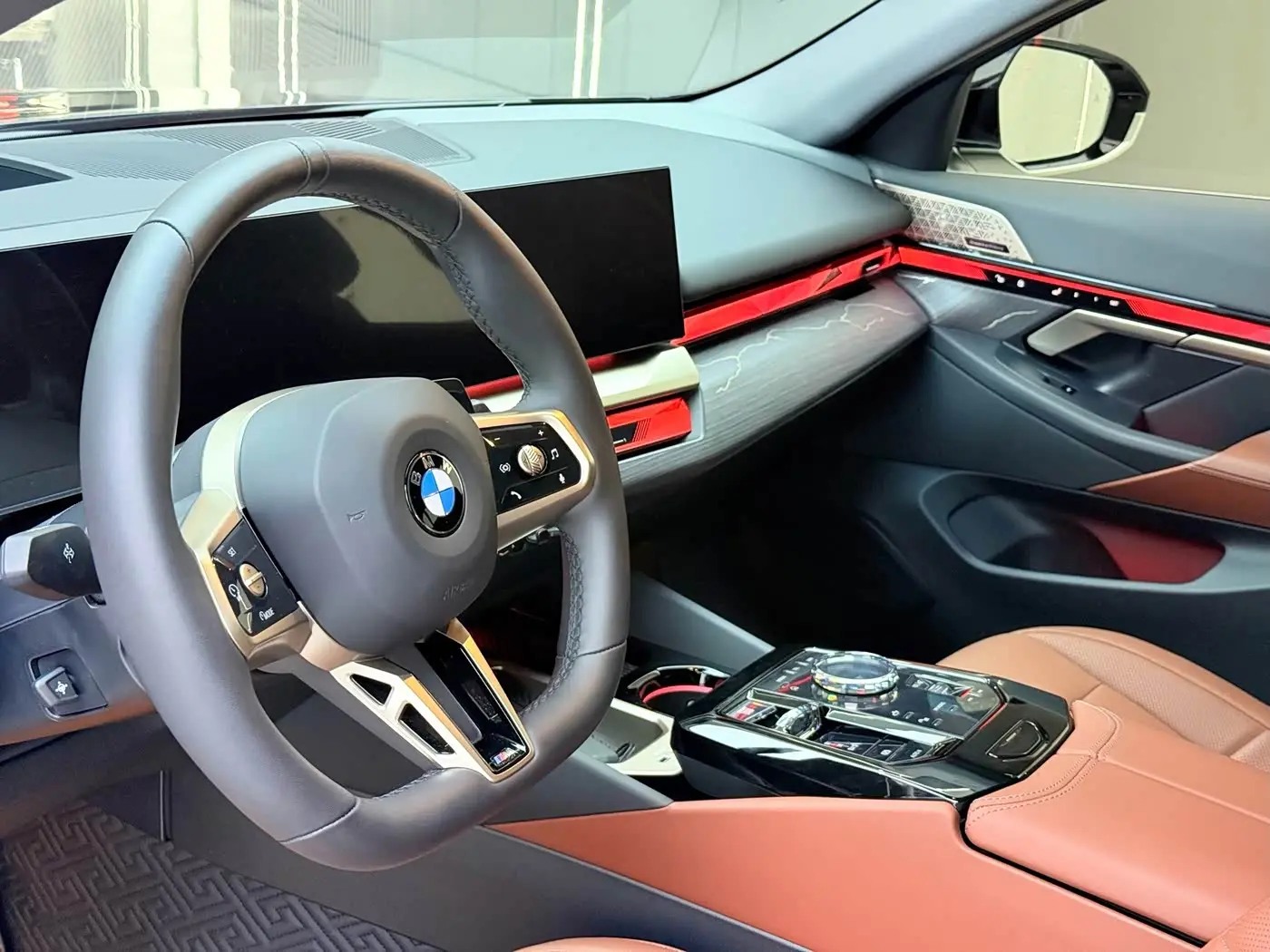 BMW 5 Series 2024 — Photo 5/16