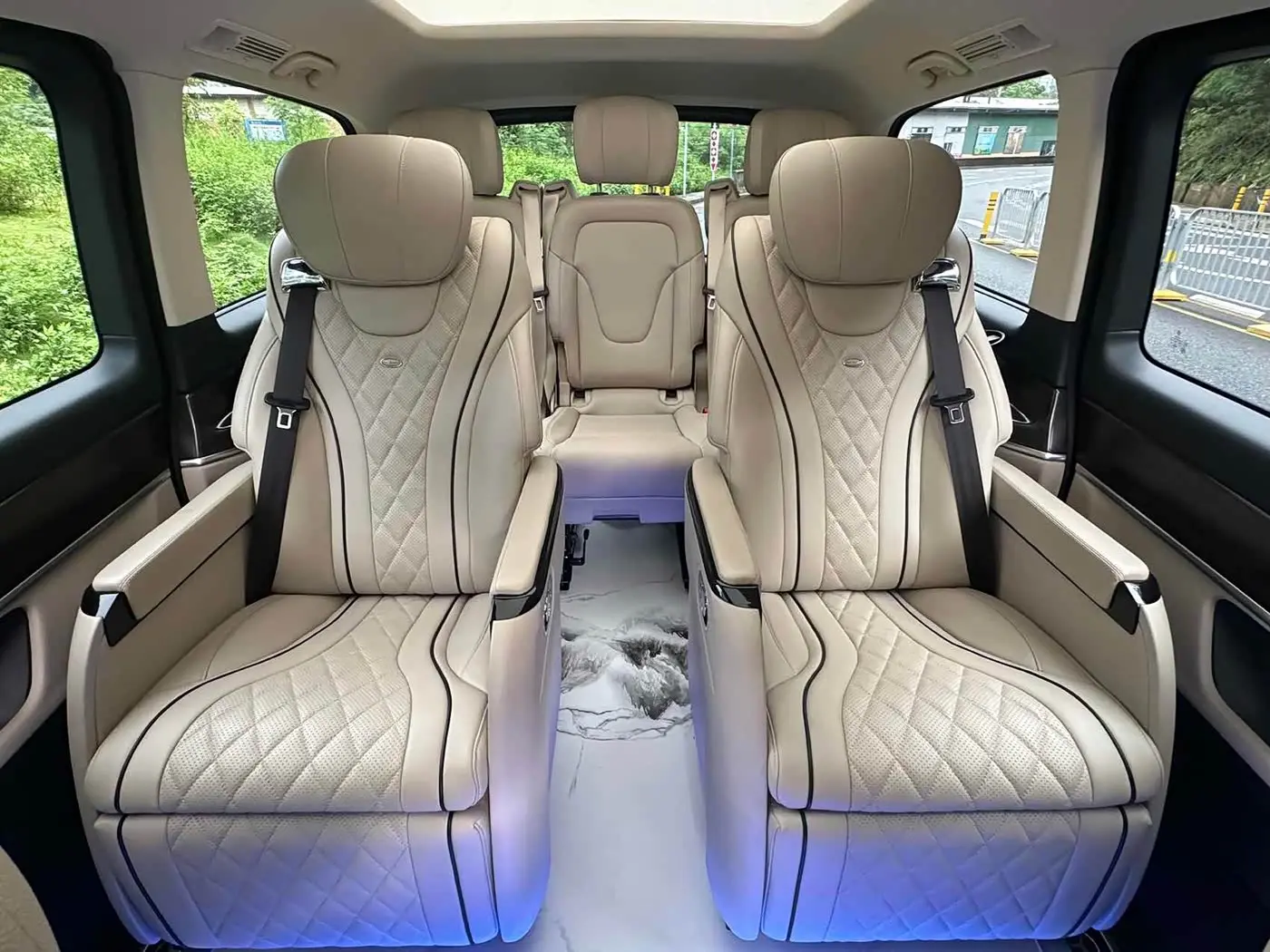 Mercedes-Benz V-Class 2020 — Şəkil 12/15