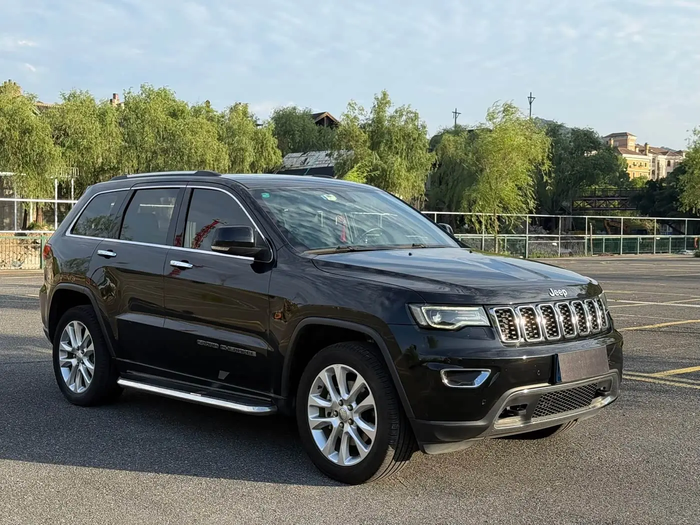 Jeep Grand Cherokee 2017 — Photo 2/15