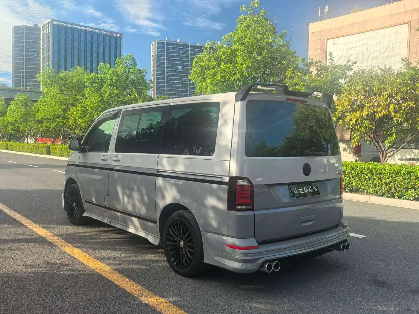Volkswagen Multivan 2019 — Şəkil 16/16