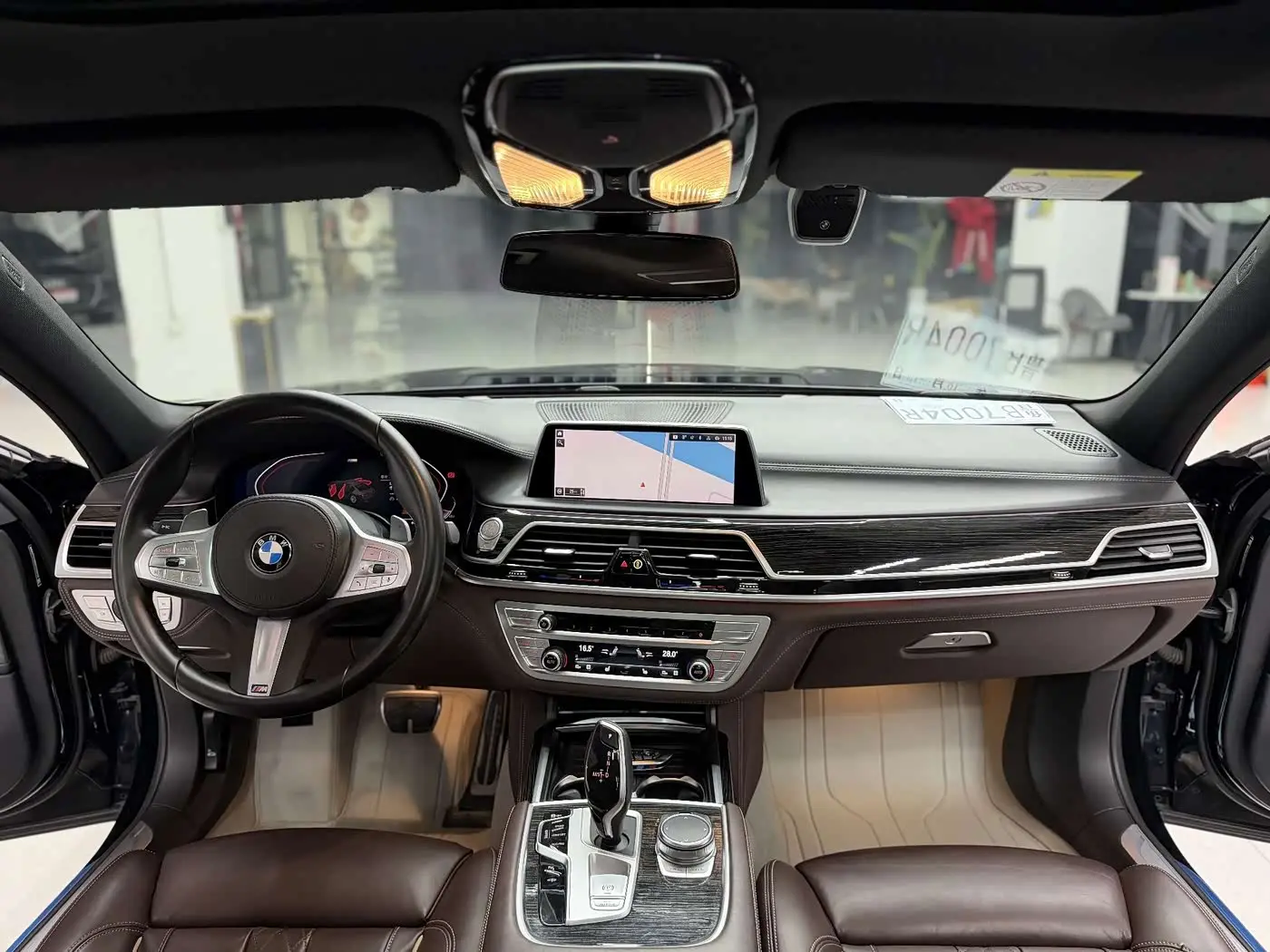 BMW 7 Series 2022 — Şəkil 8/14
