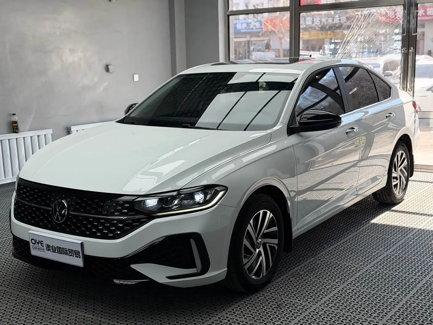 Volkswagen Lavida 2022 — Şəkil 1/20