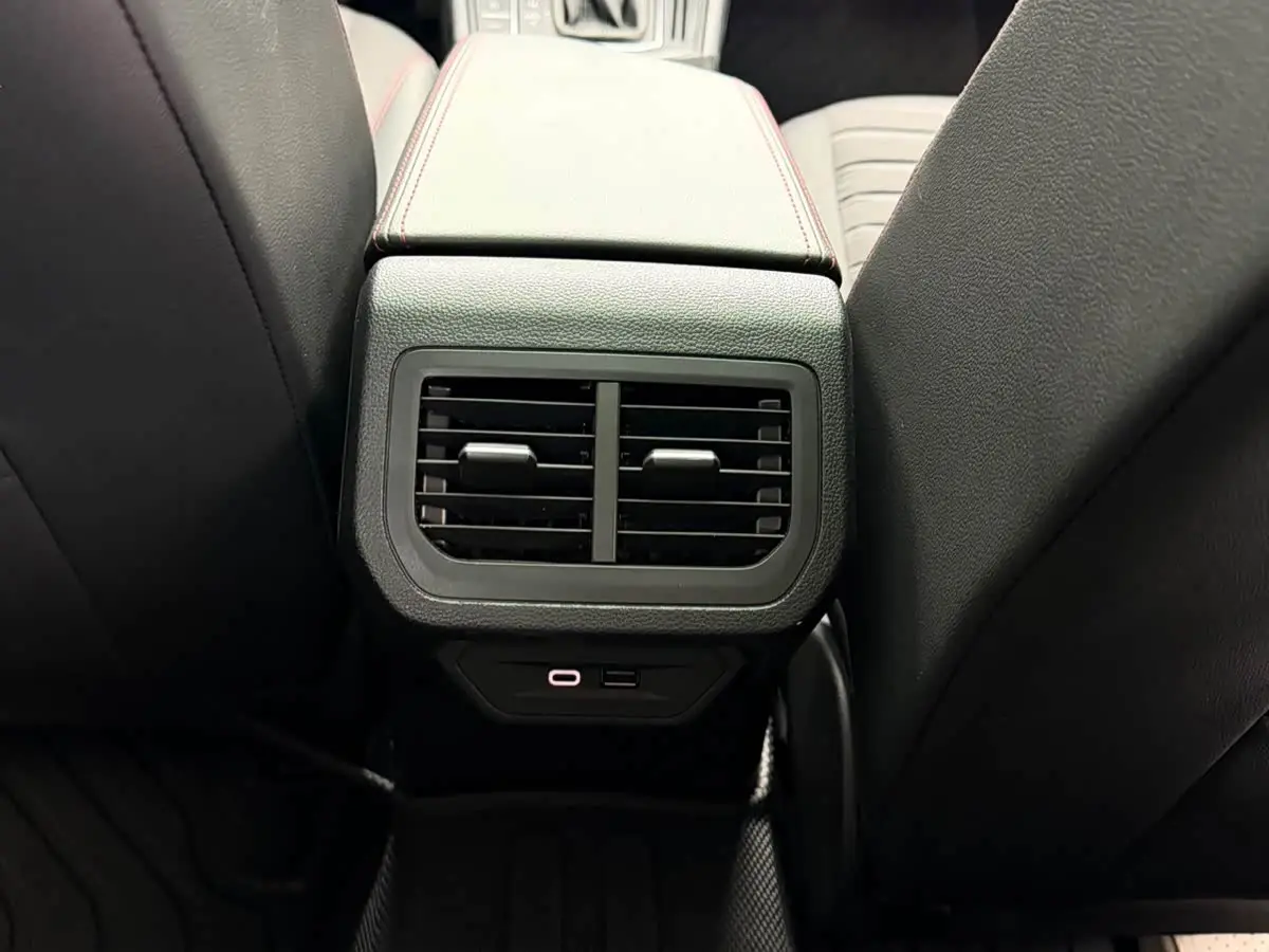 Volkswagen Lavida 2022 — Şəkil 14/20