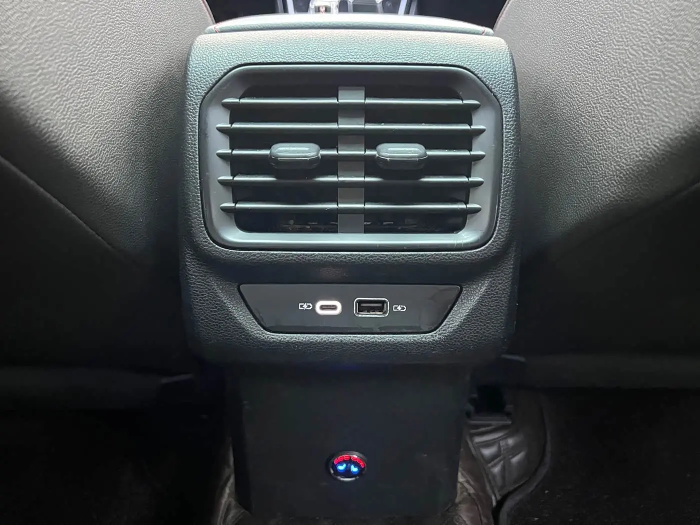 Volkswagen Lamando 2022 — Photo 19/20