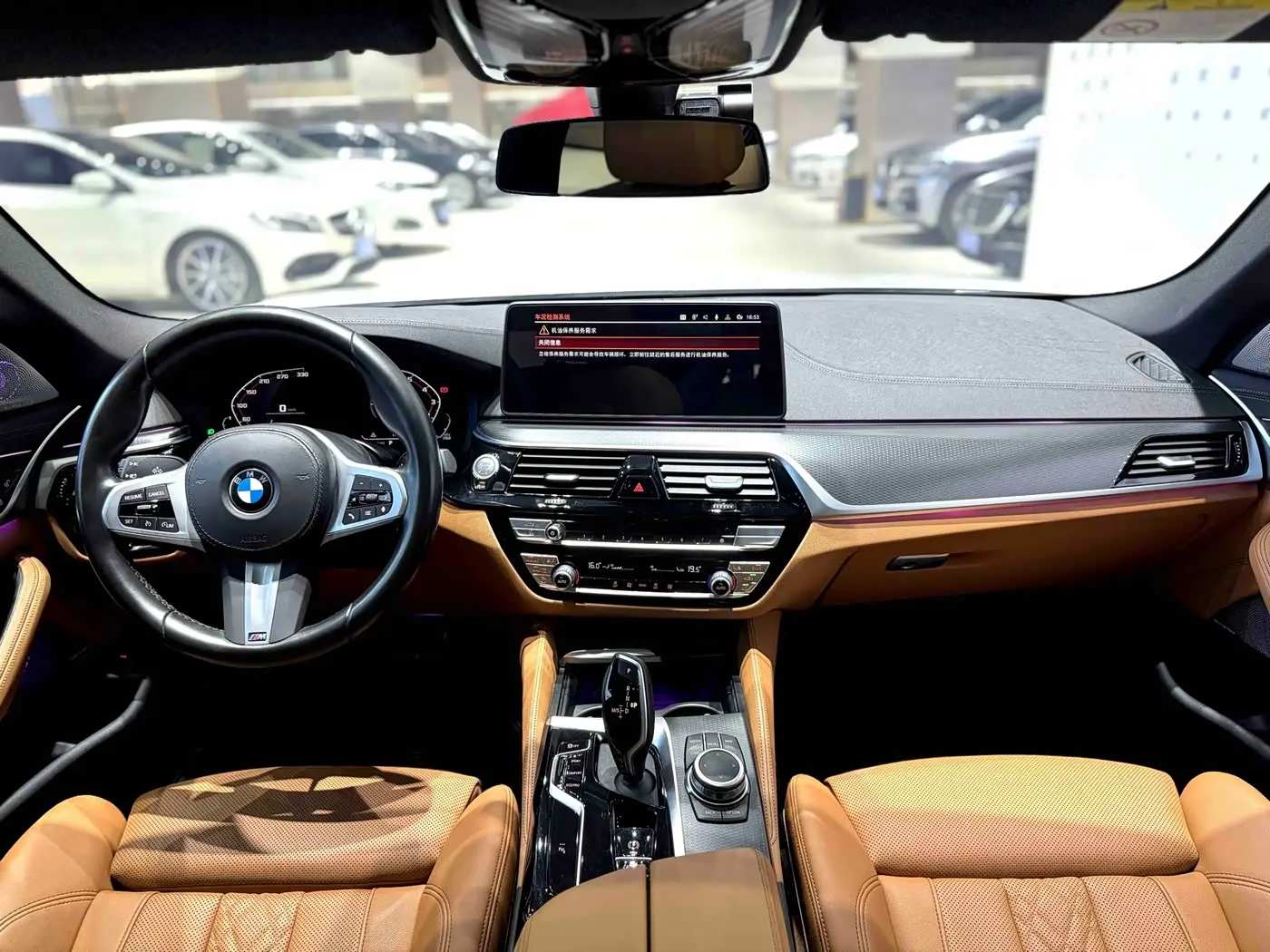 BMW 5 Series 2023 — Фото 10/18