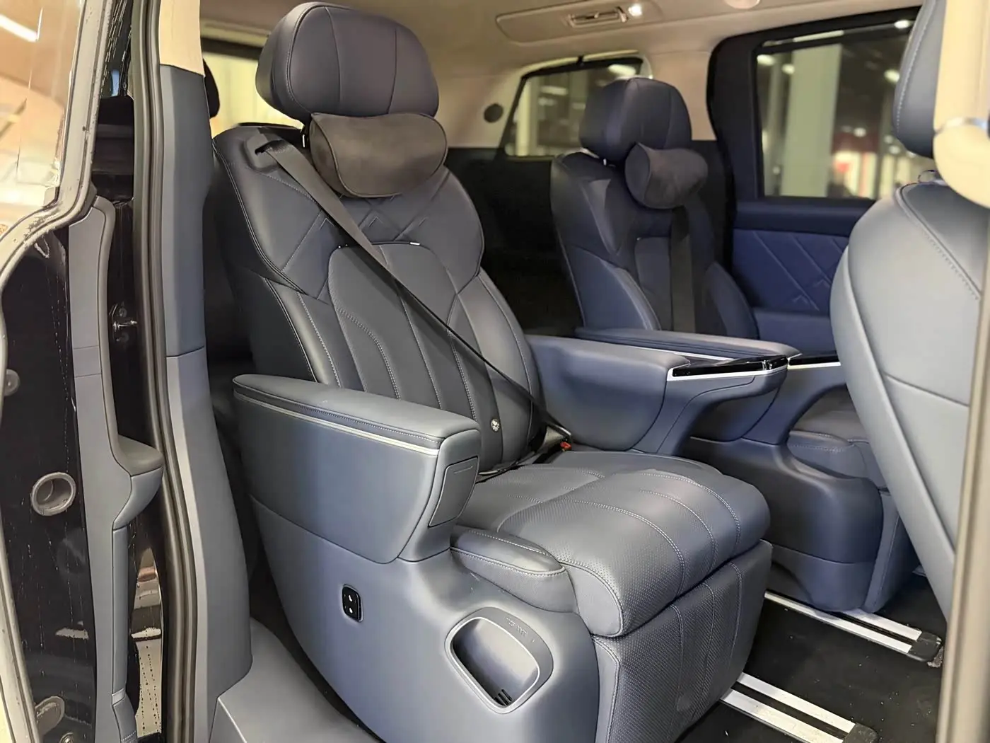 Voyah Auto Voyah Dreamer 2025 — Photo 16/20