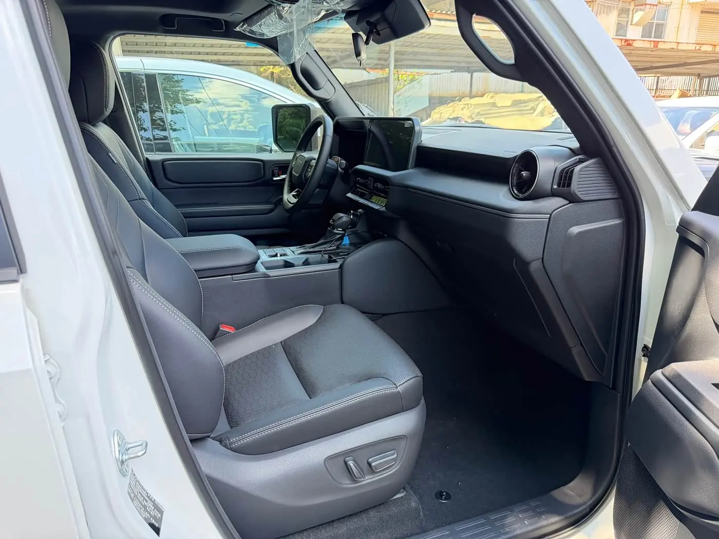 Toyota Prado 2025 — Photo 9/14