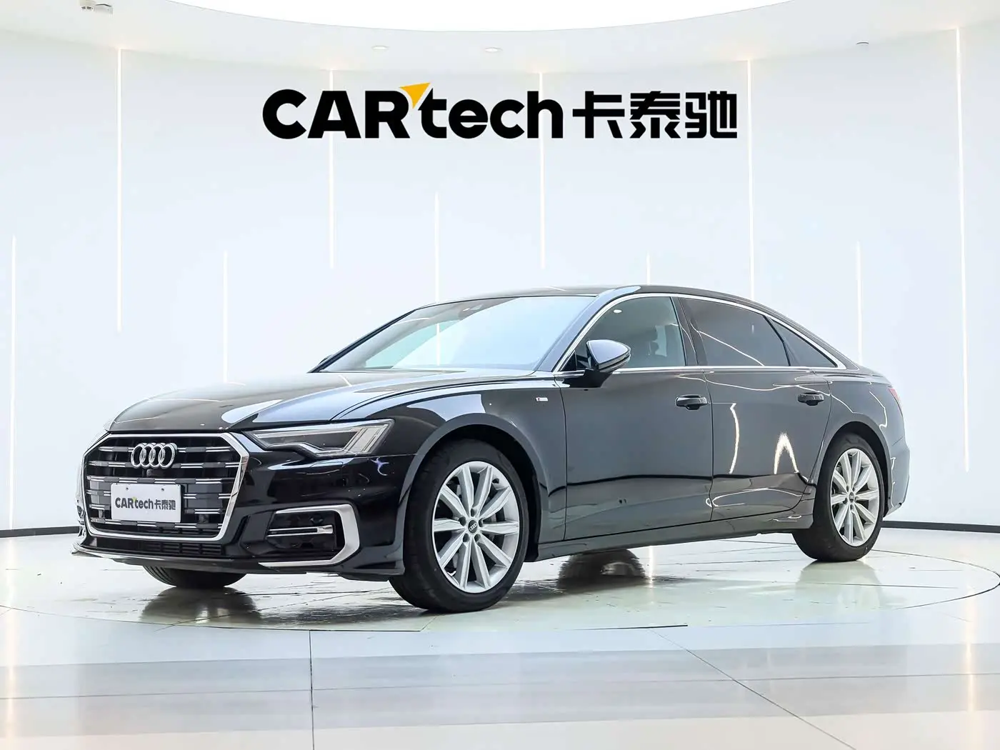 Audi A6L 2023 — Фото 1/15