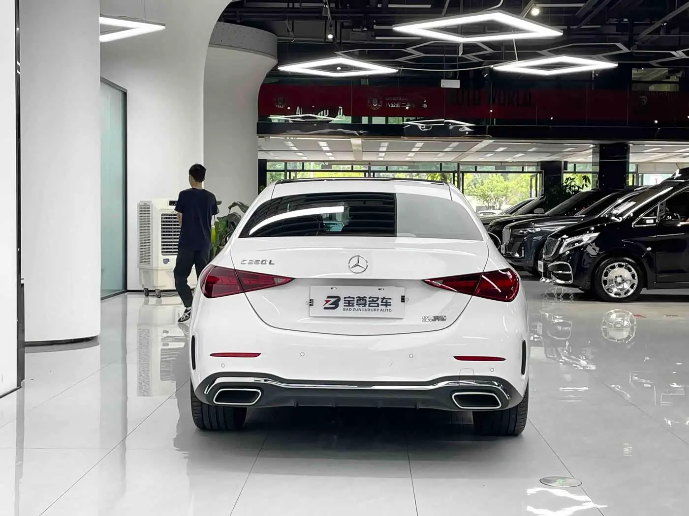 Mercedes-Benz C-Class 2024 — Фото 12/17