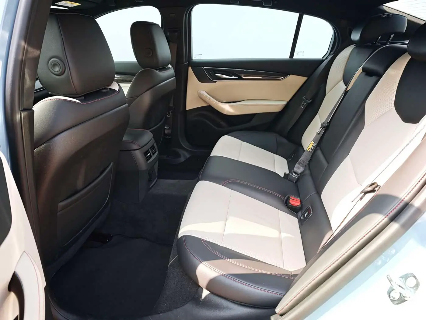 Cadillac CT5 2025 — Şəkil 15/20