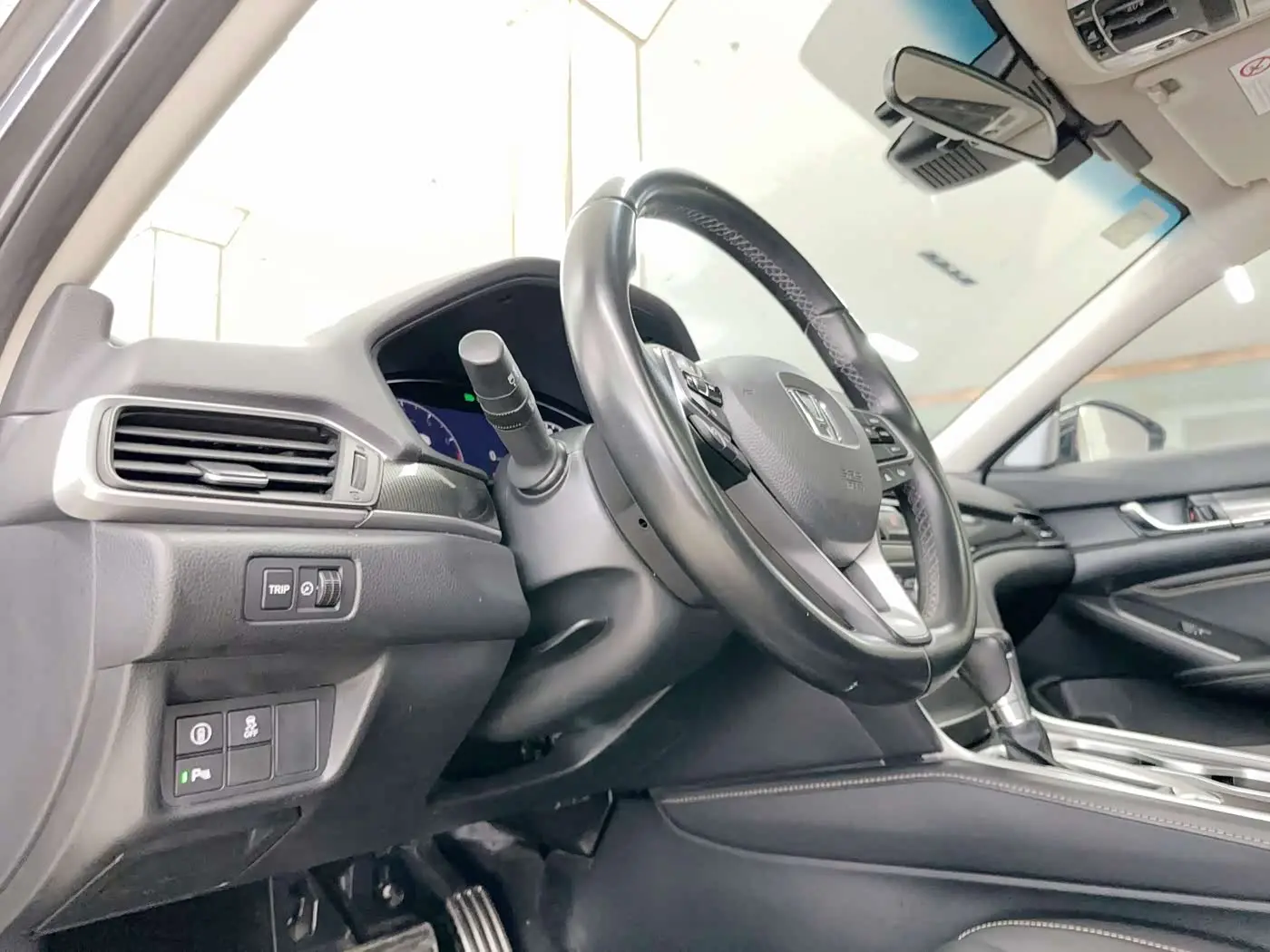 Honda Accord 2022 — Фото 4/20