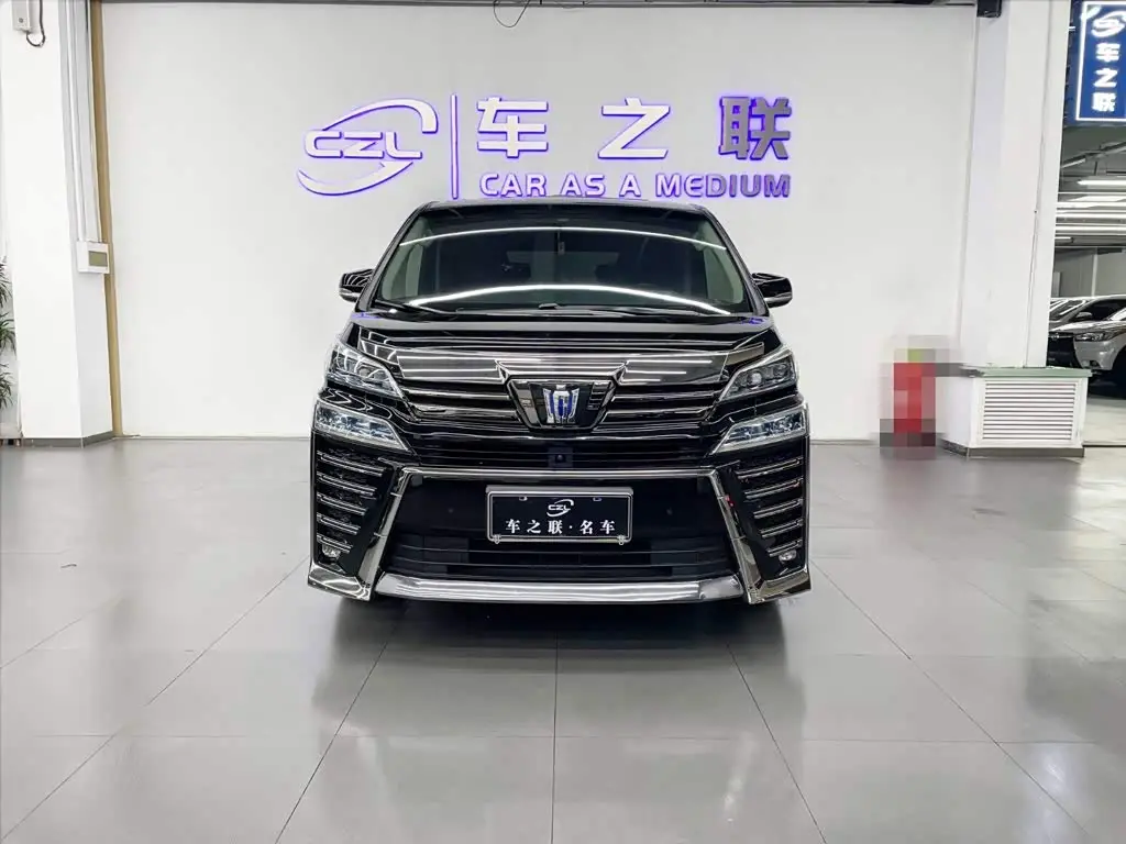 Toyota Vellfire 2020 — Photo 2/15