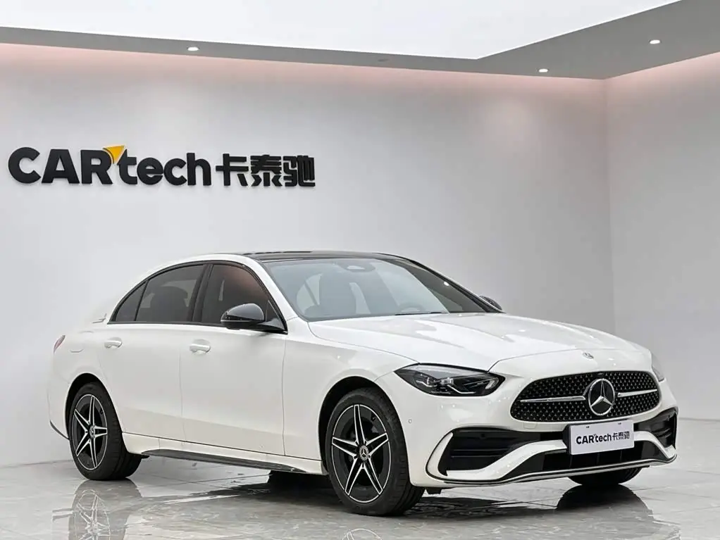 Mercedes-Benz C-Class 2024 — Photo 6/20