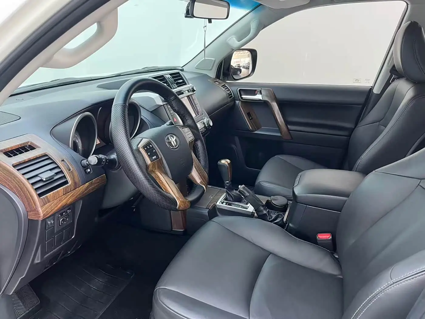 Toyota Prado 2017 — Şəkil 7/16
