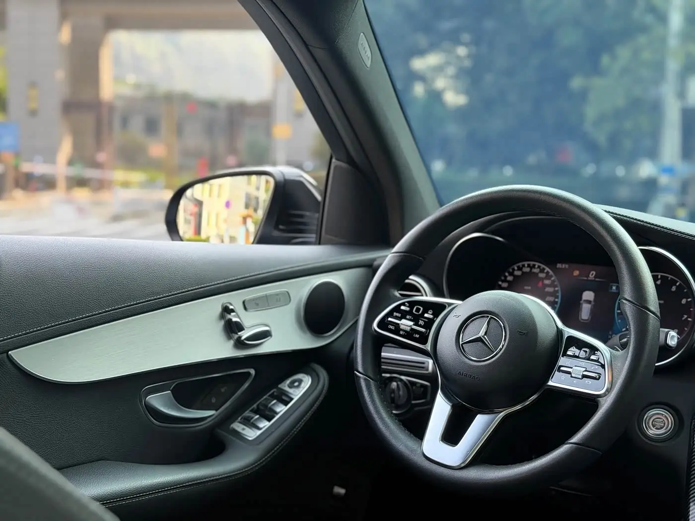 Mercedes-Benz GLC 2021 — Фото 18/20