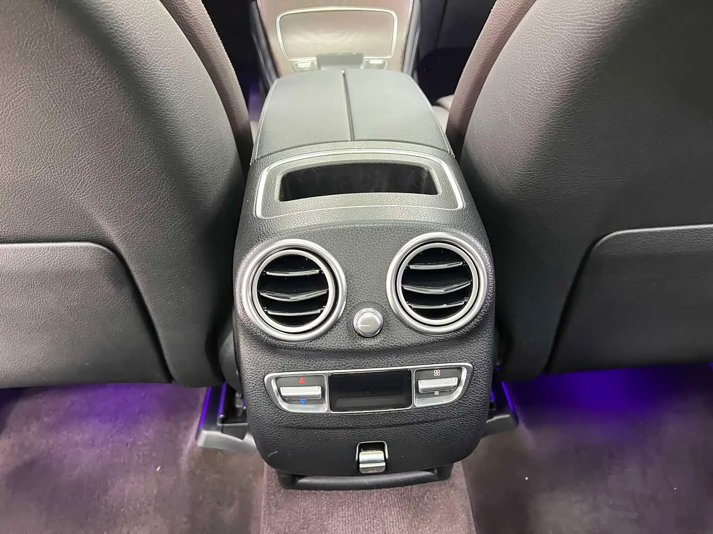Mercedes-Benz GLC 2020 — Photo 10/20