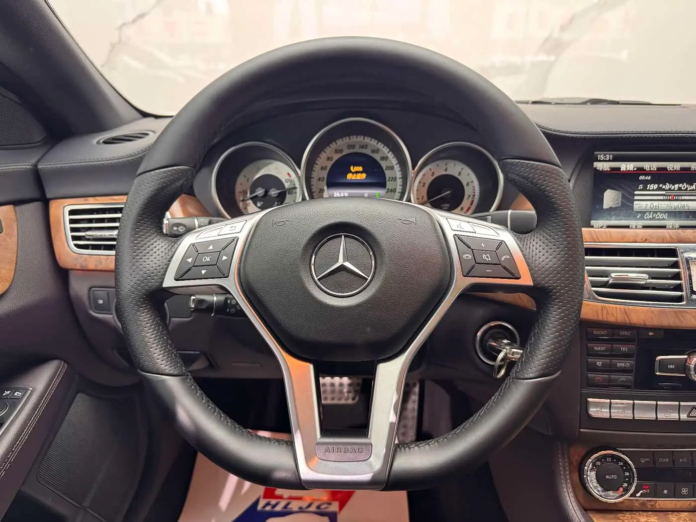 Mercedes-Benz CLS 2014 — Photo 12/20