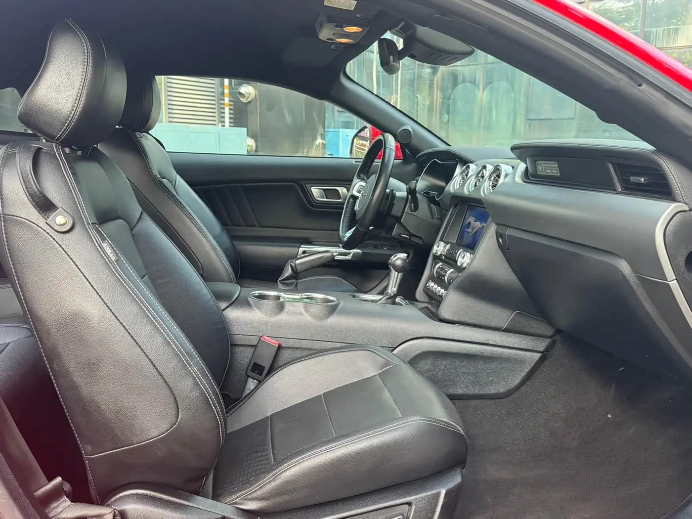 Ford Mustang 2021 — Photo 11/15