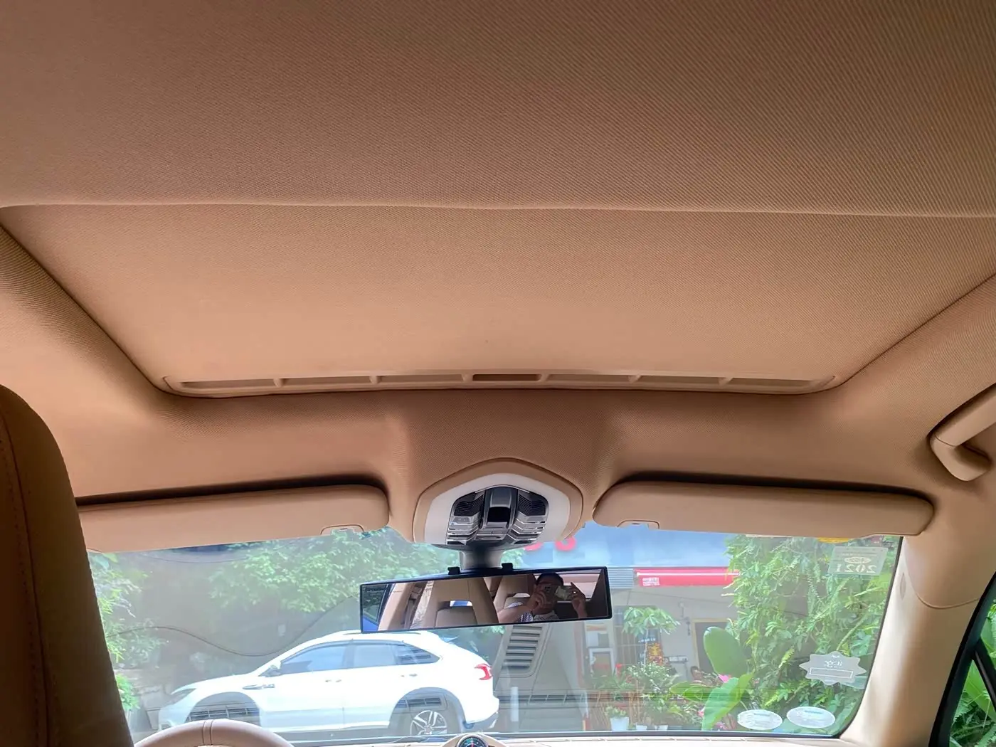 Porsche Panamera 2011 — Photo 19/20