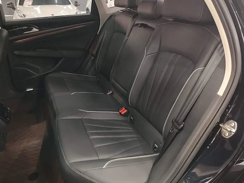 Volkswagen Passat 2024 — Şəkil 17/20