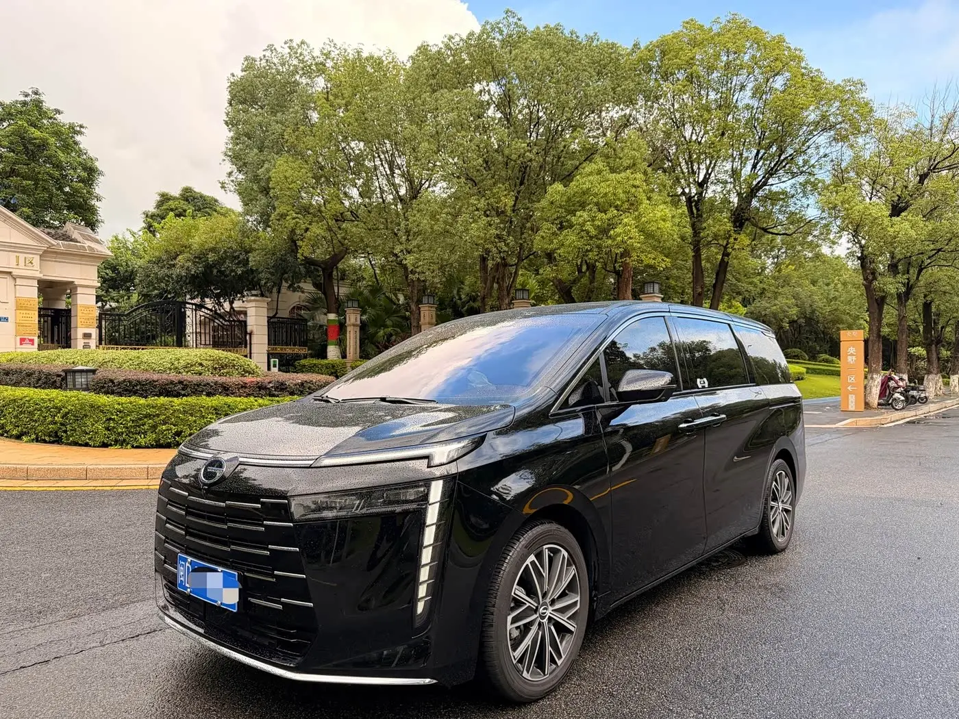 GAC Trumpchi Trumpchi E8 2025 — Фото 1/9